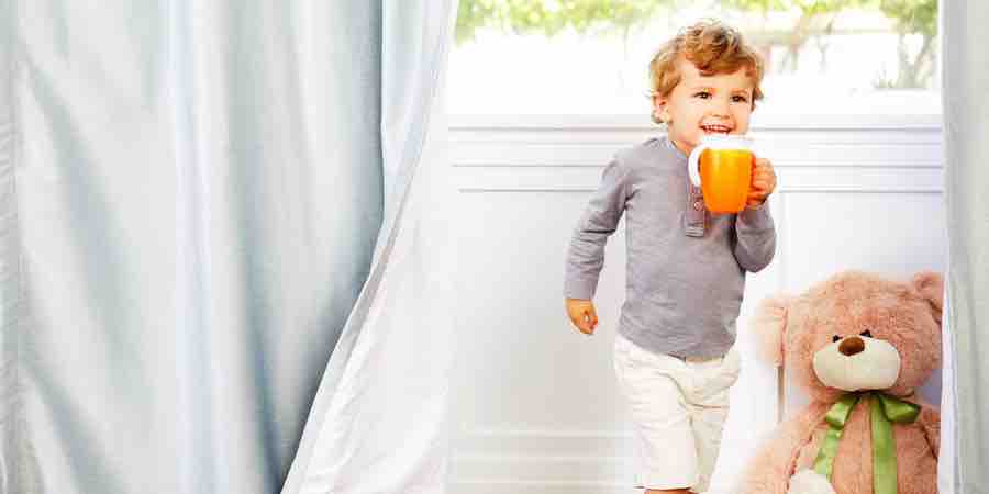 Vaso antiderrames entrenamiento Munchkin, botella bebe